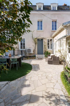 Maison clim jardin Tours centre 8 personnes 4 chambres